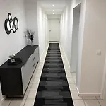 公寓 Mit Garten Und Parkplatz Mitten In Neumarkt *