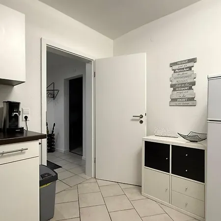 Apartment Mit Garten Und Parkplatz Mitten In Neumarkt *