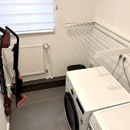 Mit Garten Und Parkplatz Mitten In Neumarkt Apartment