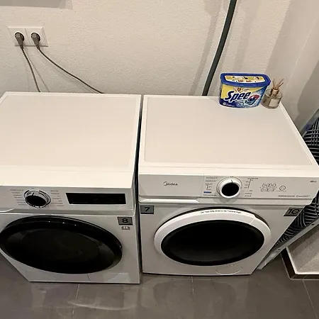 Apartment Mit Garten Und Parkplatz Mitten In Neumarkt *