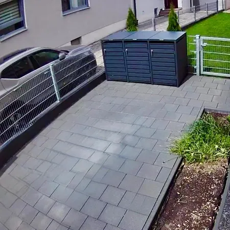 Mit Garten Und Parkplatz Mitten In Neumarkt *