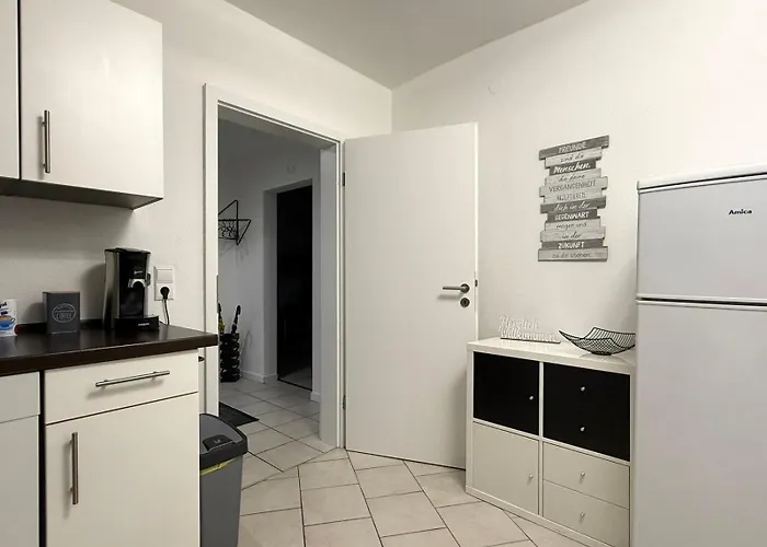Apartamento Mit Garten Und Parkplatz Mitten In Neumarkt *
