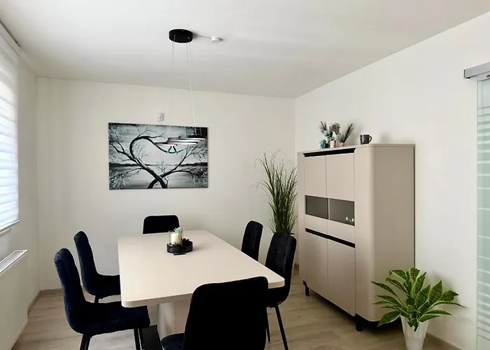 דירה Mit Garten Und Parkplatz Mitten In Neumarkt נוימרקט אין דר אוברפפלץ